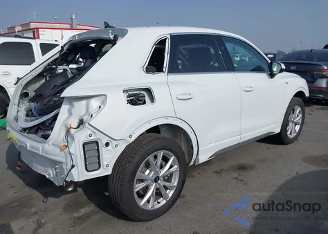 2025 Audi Q3 Premium 45 Tfsi S Line Quattro Tiptronic z USA, uszkodzony, nr VIN WA1DECF34S1076947